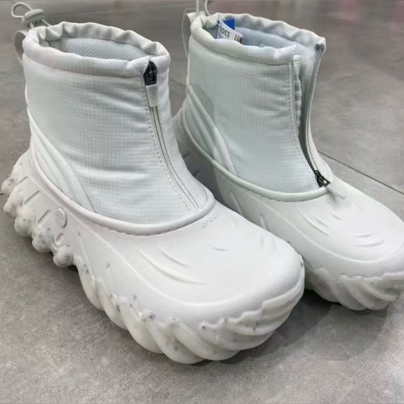 CROCS Unisex Echo Shield White Textured Footwear NWOT - Picture 5 of 6